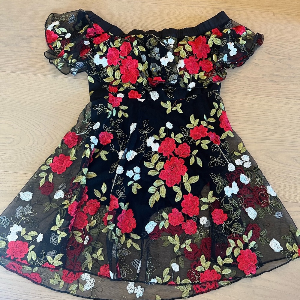 Luna + Friends dress in size XS.